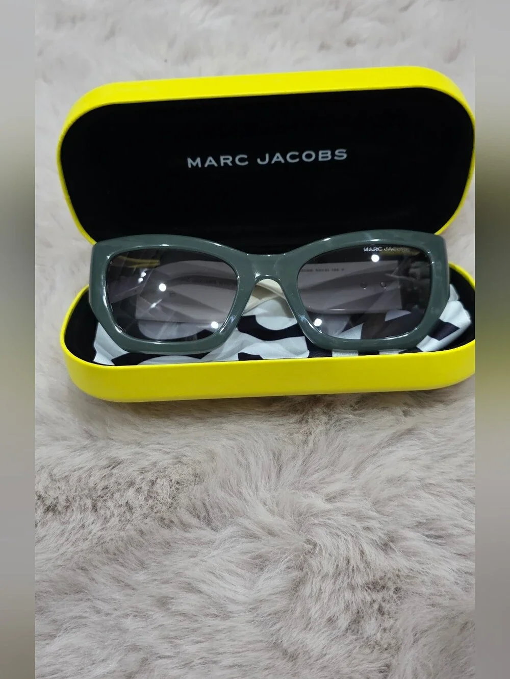Marc Jacobs Women's Green Gray Square Sunglasses